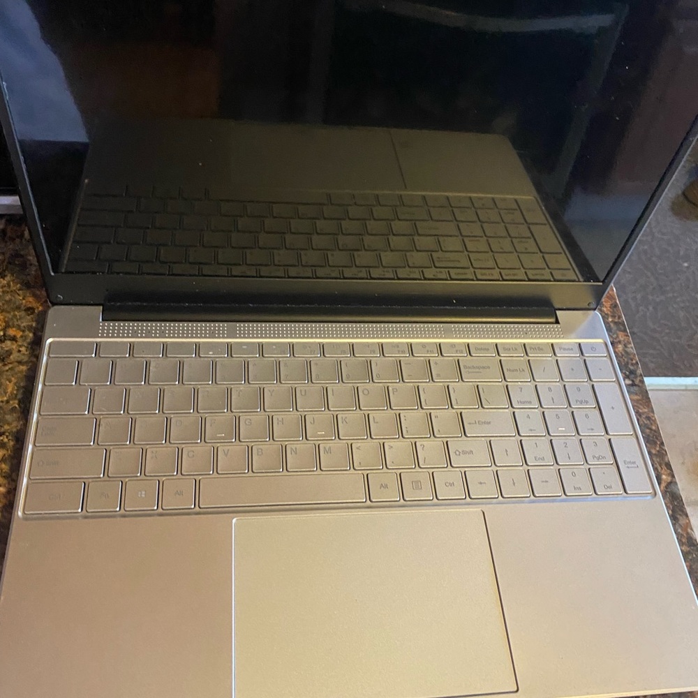 Laptop - Picture 5 of 5
